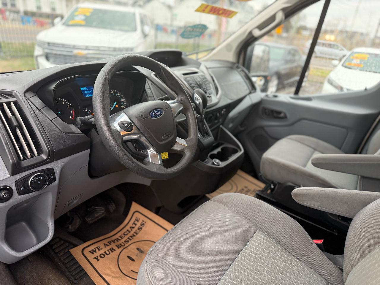 Ford Transit 350 Wagon Low Roof XLT 60/40 Pass. 148-in. WB 2017