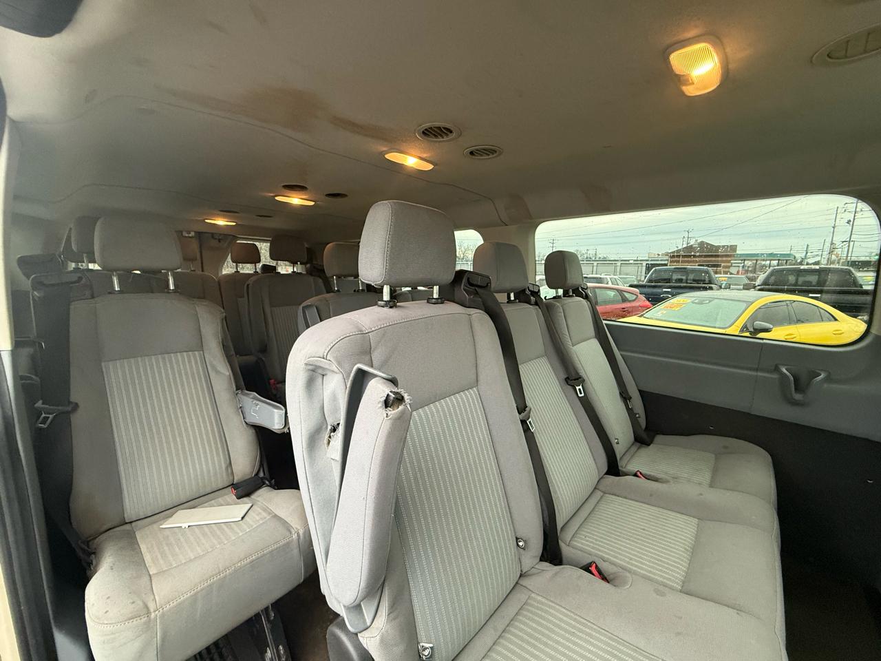 Ford Transit 350 Wagon Low Roof XLT 60/40 Pass. 148-in. WB 2017