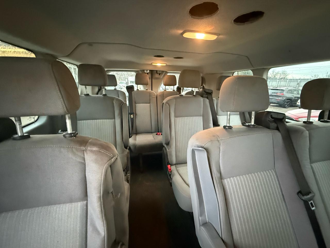 Ford Transit 350 Wagon Low Roof XLT 60/40 Pass. 148-in. WB 2017