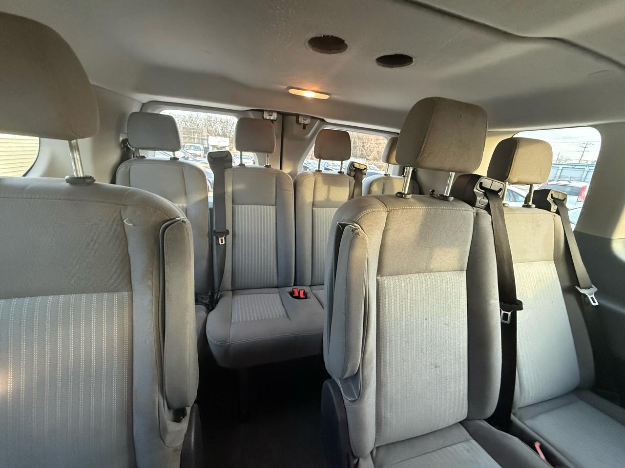 Ford Transit 350 Wagon Low Roof XLT 60/40 Pass. 148-in. WB 2017