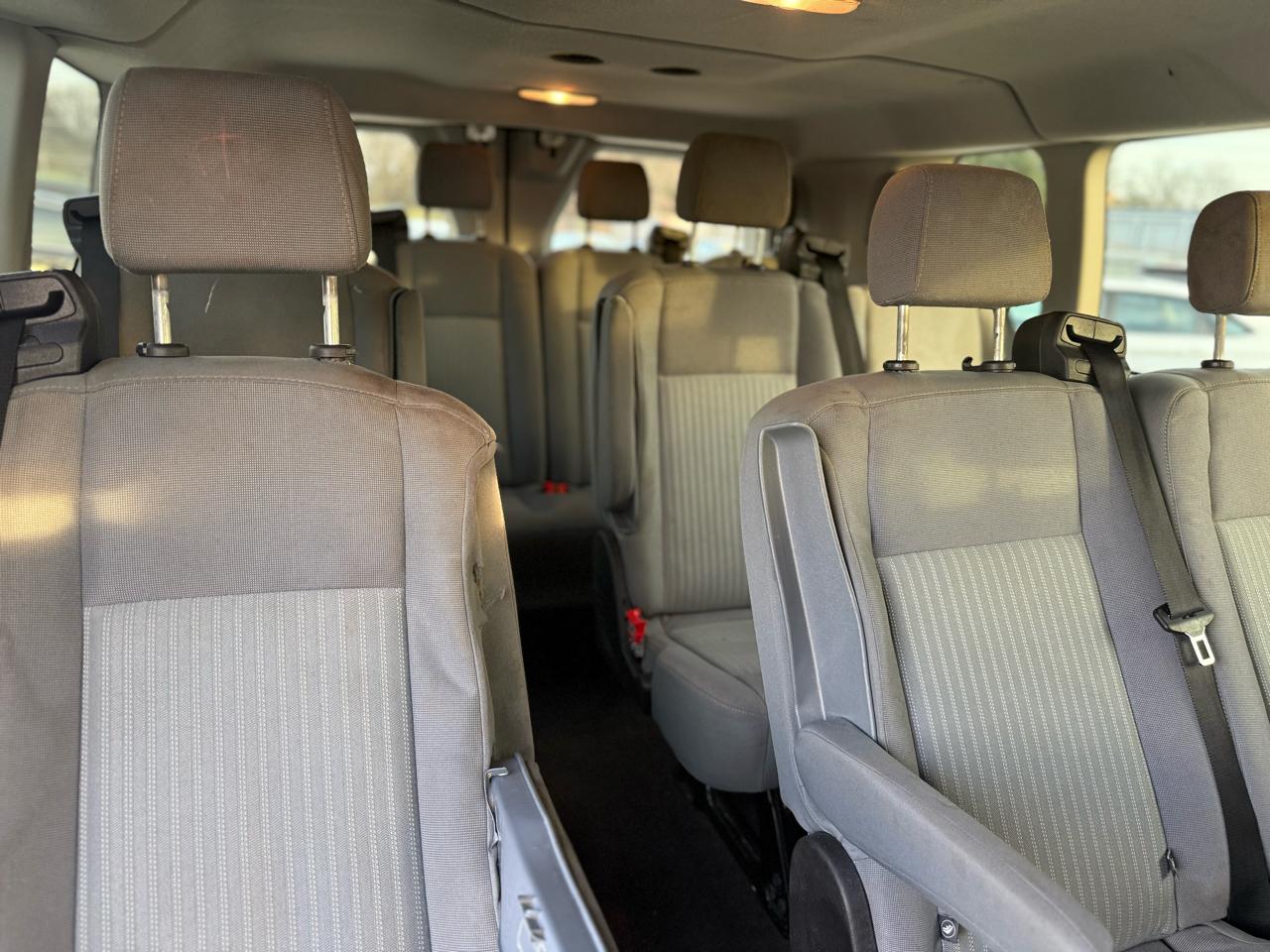 Ford Transit 350 Wagon Low Roof XLT 60/40 Pass. 148-in. WB 2017