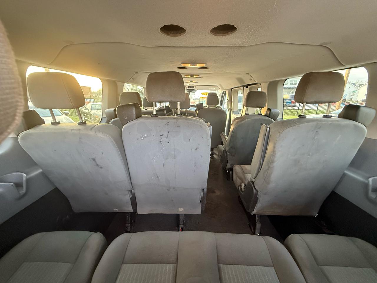 Ford Transit 350 Wagon Low Roof XLT 60/40 Pass. 148-in. WB 2017