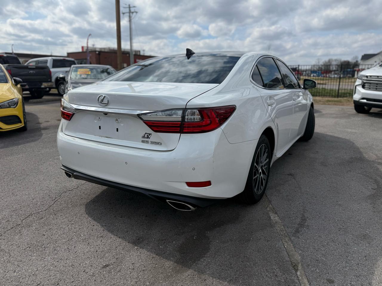 Lexus ES 350 Sedan 2017