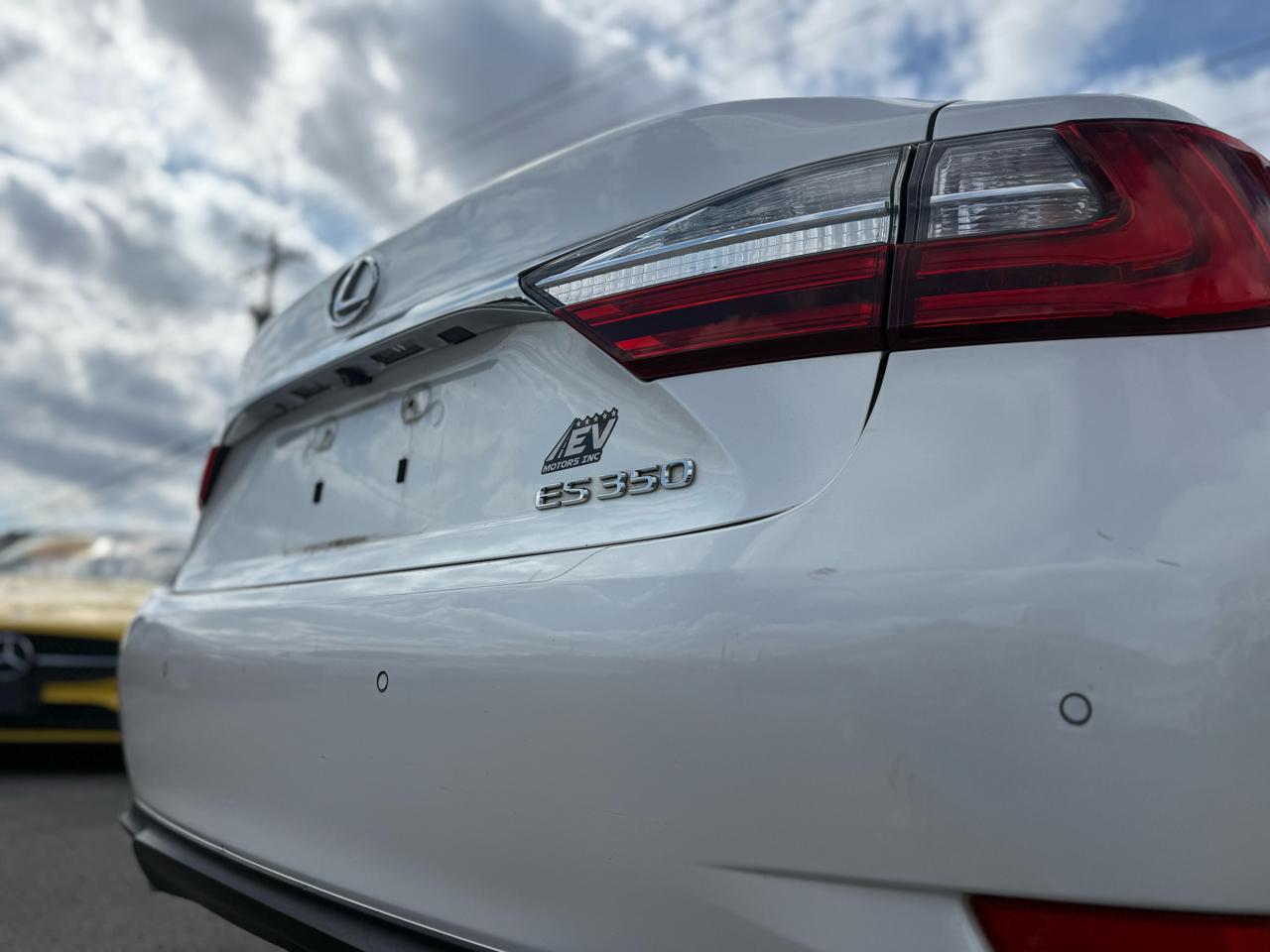 Lexus ES 350 Sedan 2017