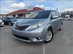 2016 Toyota Sienna 