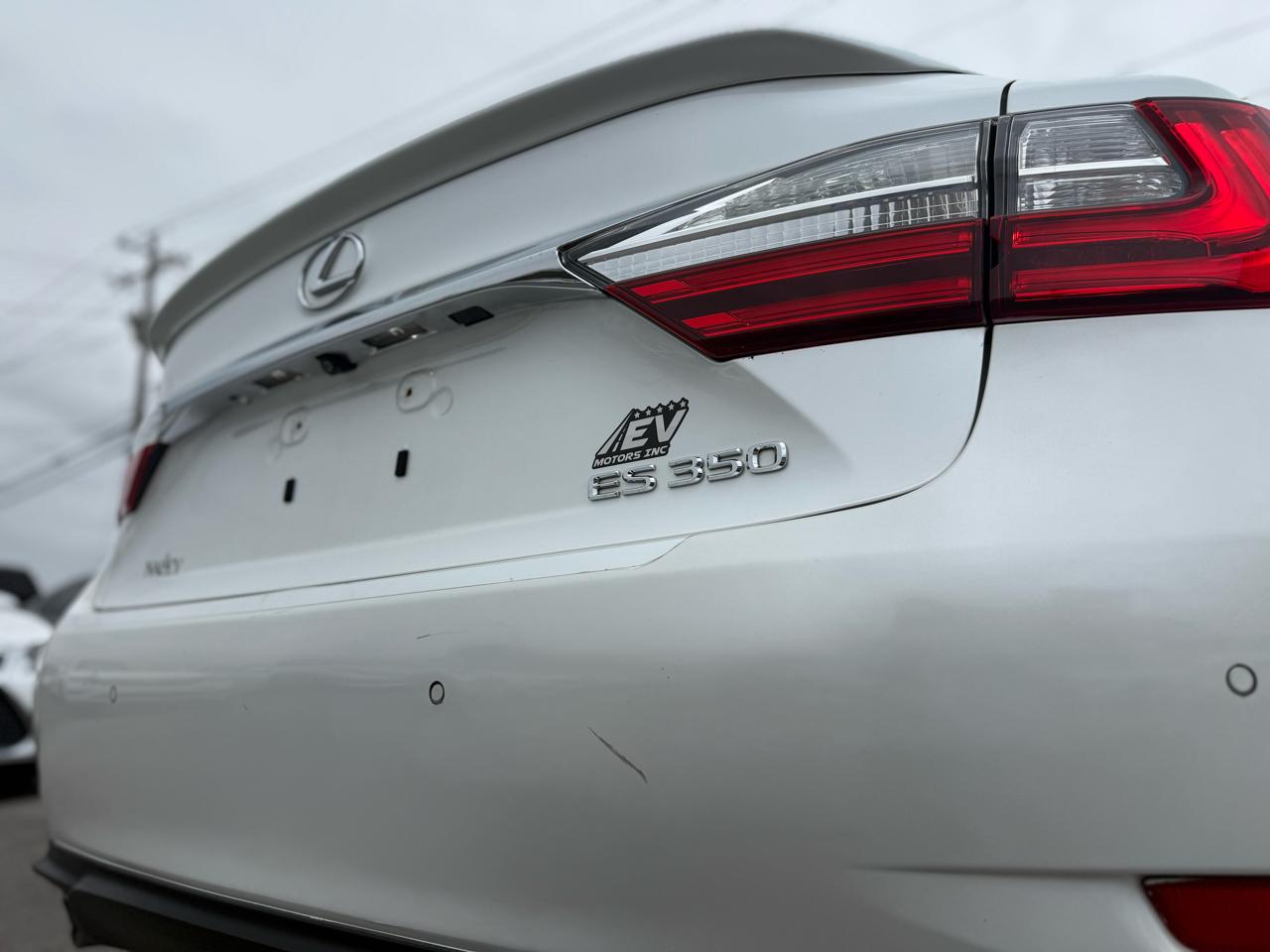 Lexus ES 350 Sedan 2017