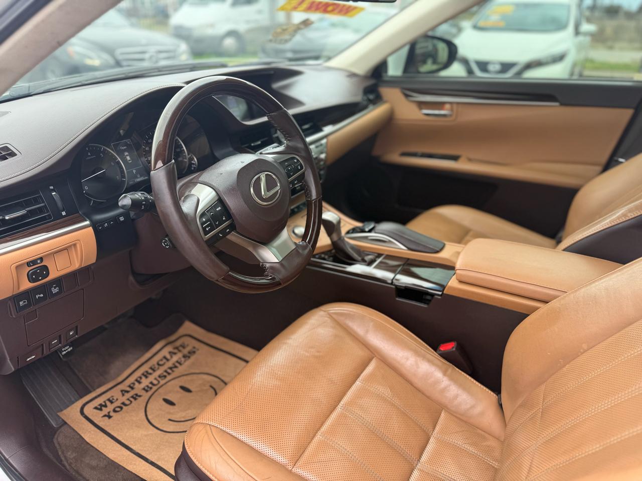 Lexus ES 350 Sedan 2017
