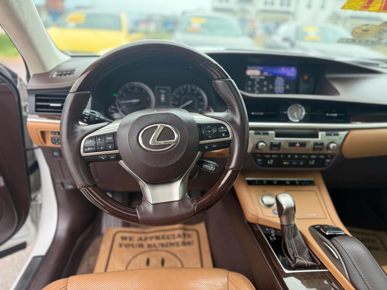 Lexus ES 350 Sedan 2017