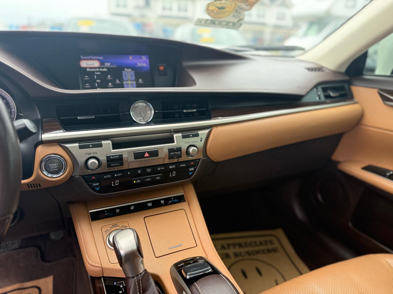 Lexus ES 350 Sedan 2017