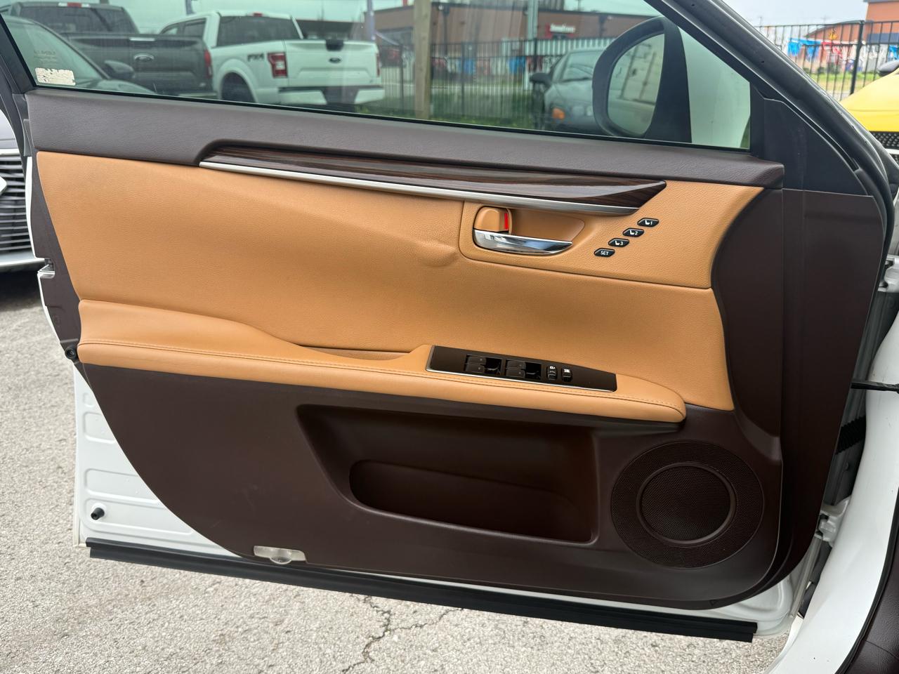 Lexus ES 350 Sedan 2017