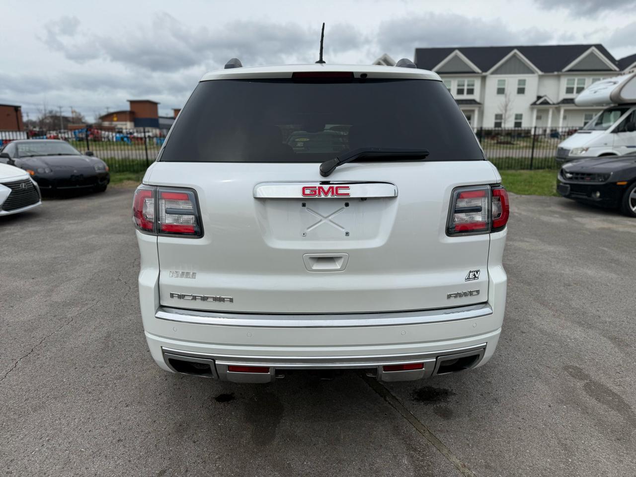 GMC Acadia Denali AWD 2016
