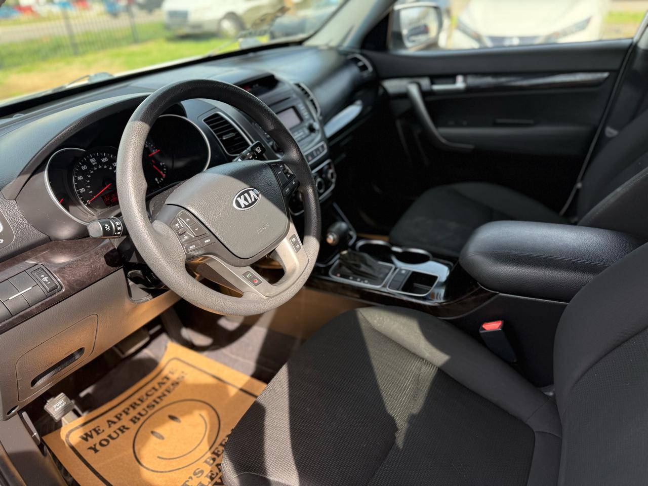 Kia Sorento LX 2WD 2015