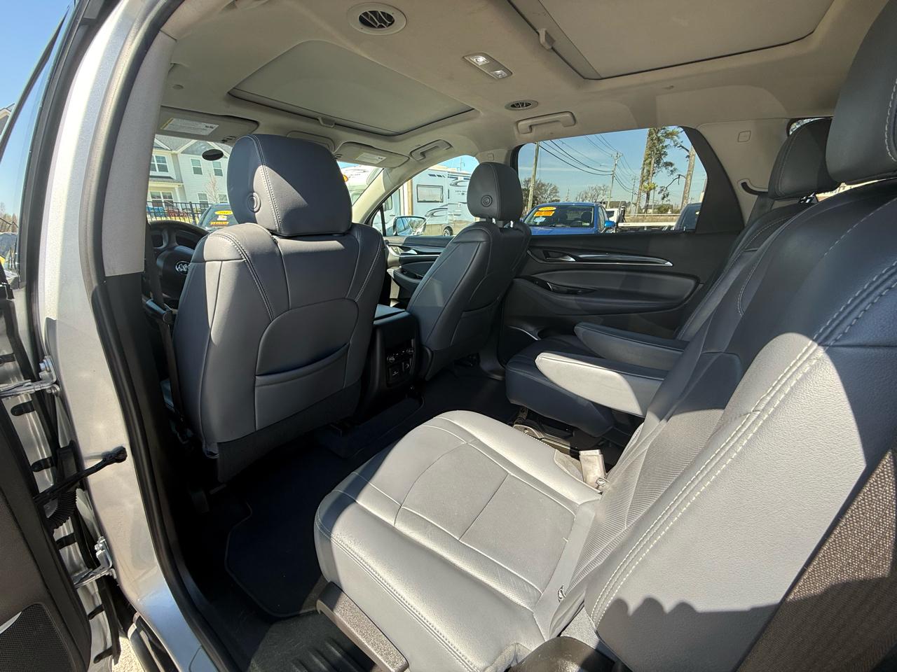 Buick Enclave Essence AWD 2021