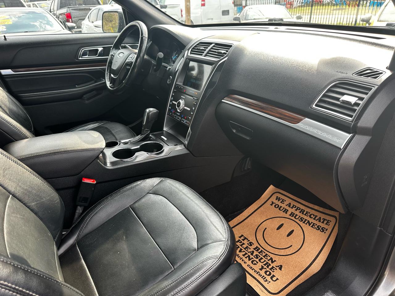 Ford Explorer Limited FWD 2019