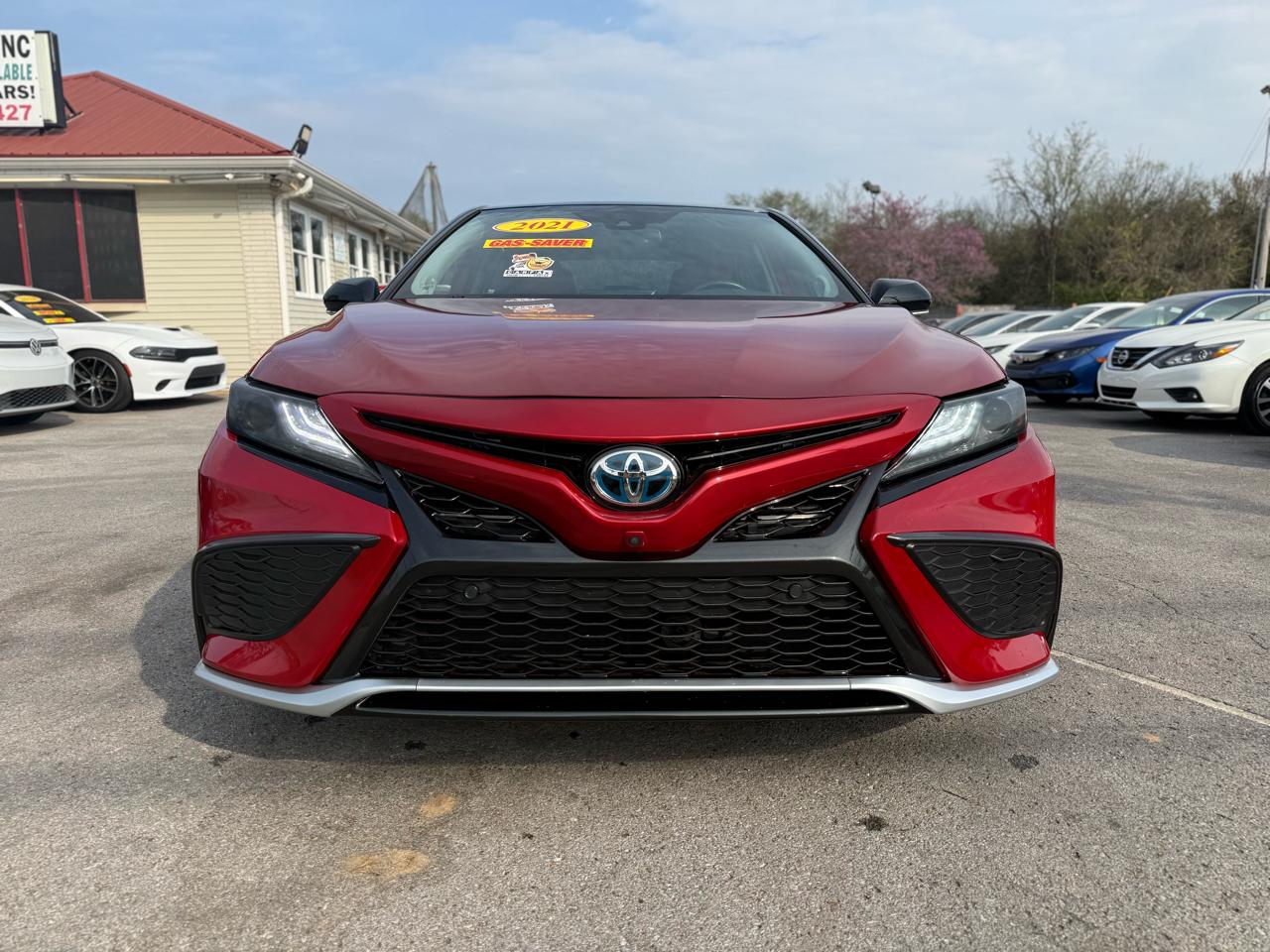 Toyota Camry Hybrid XSE 2021