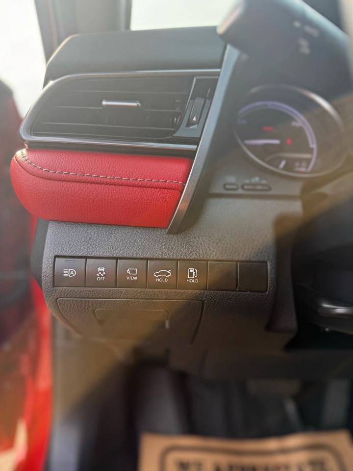 Toyota Camry Hybrid XSE 2021