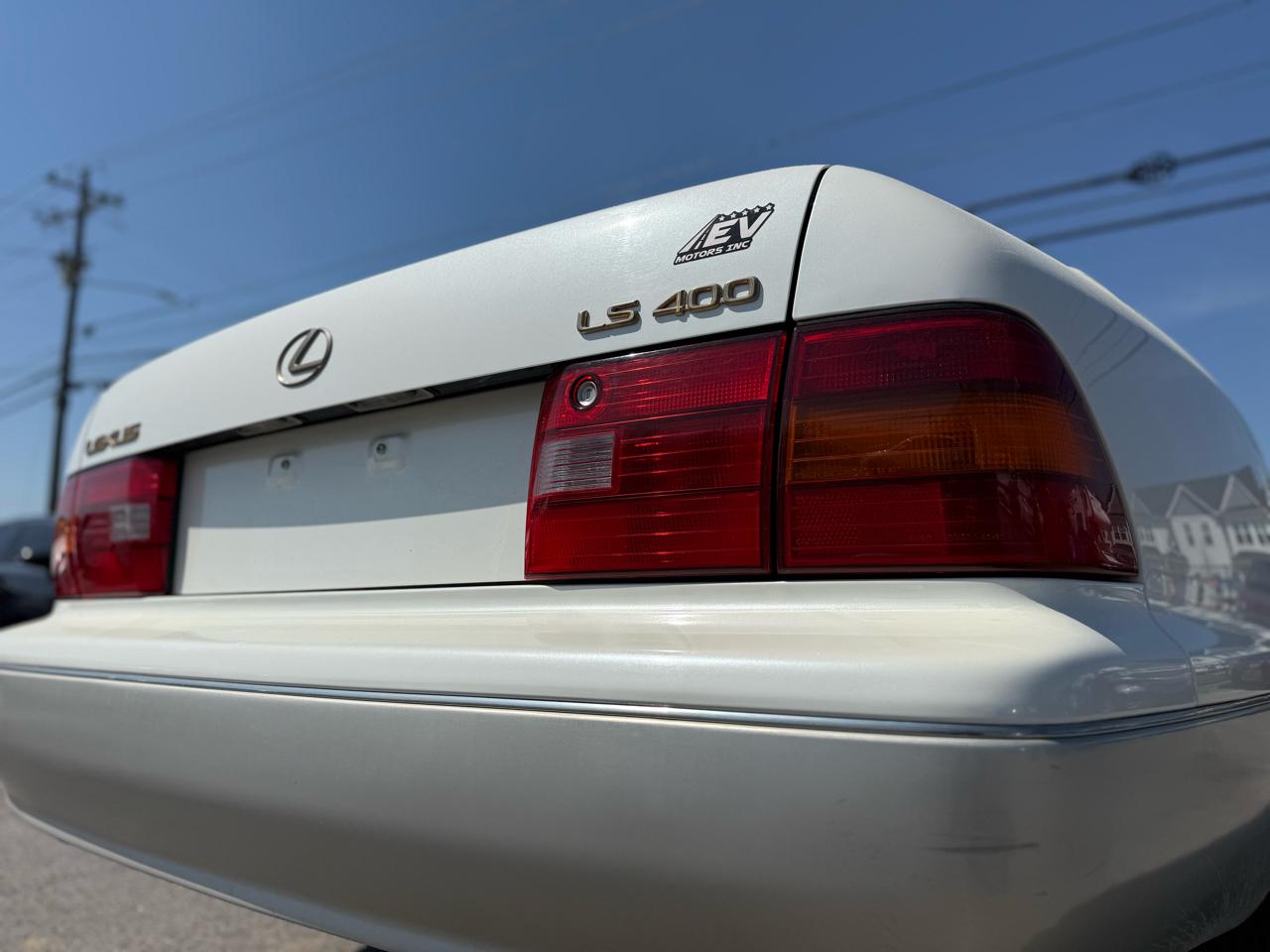 Lexus LS 400 Base 1996