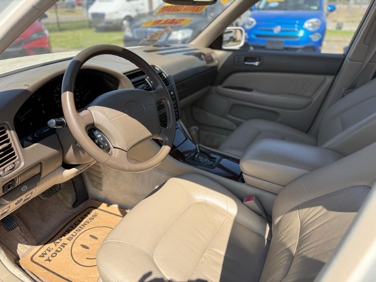 Lexus LS 400 Base 1996