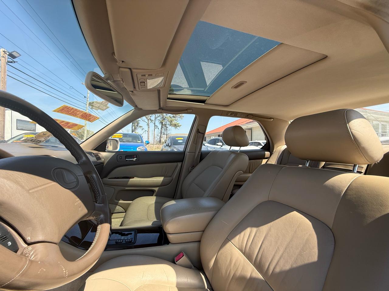 Lexus LS 400 Base 1996