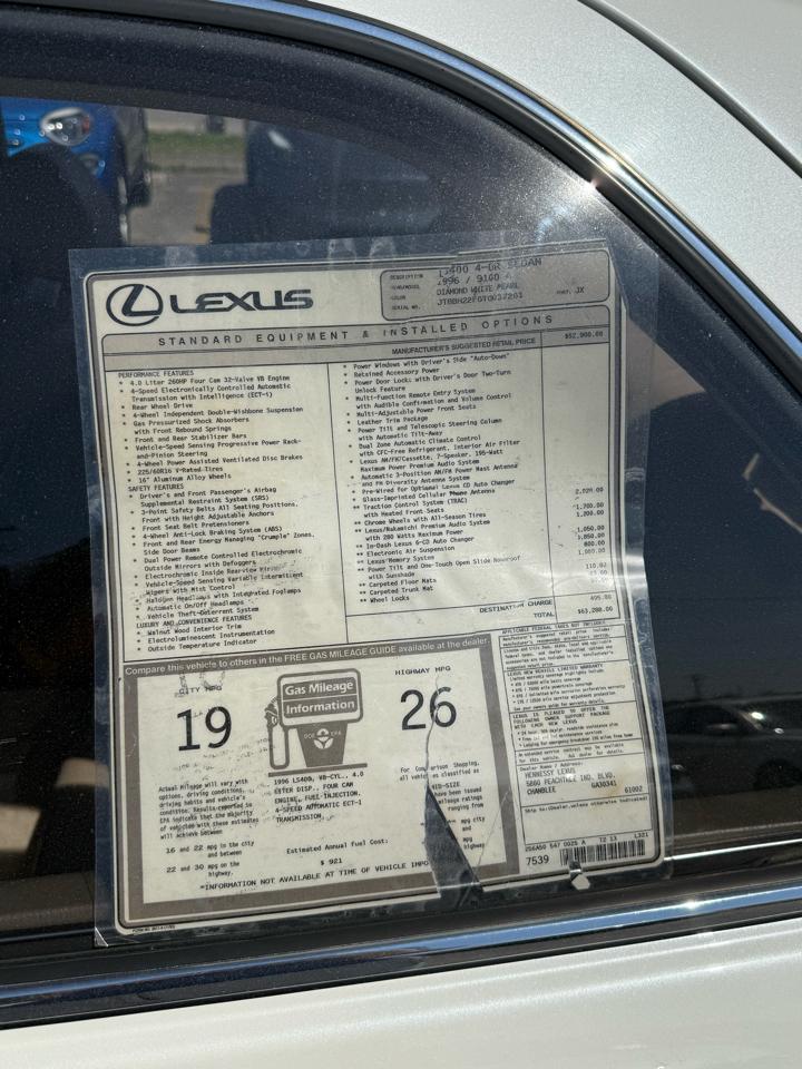 Lexus LS 400 Base 1996