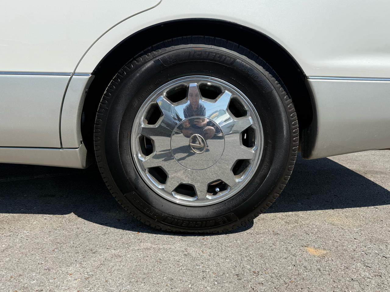 Lexus LS 400 Base 1996