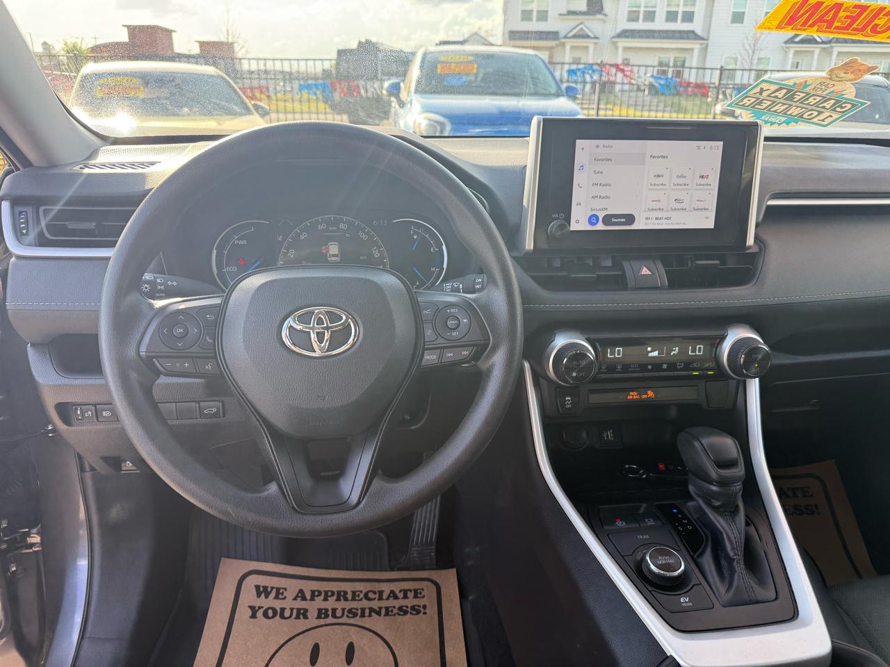 Toyota RAV4 Hybrid XLE 2024