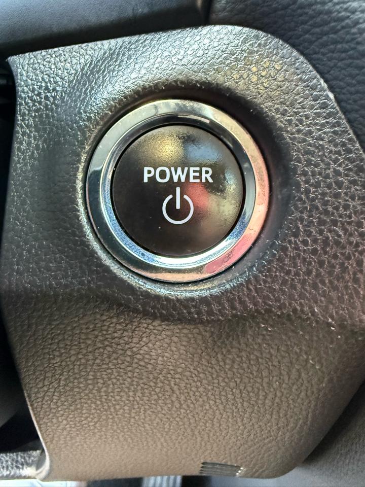 Toyota RAV4 Hybrid XLE 2024