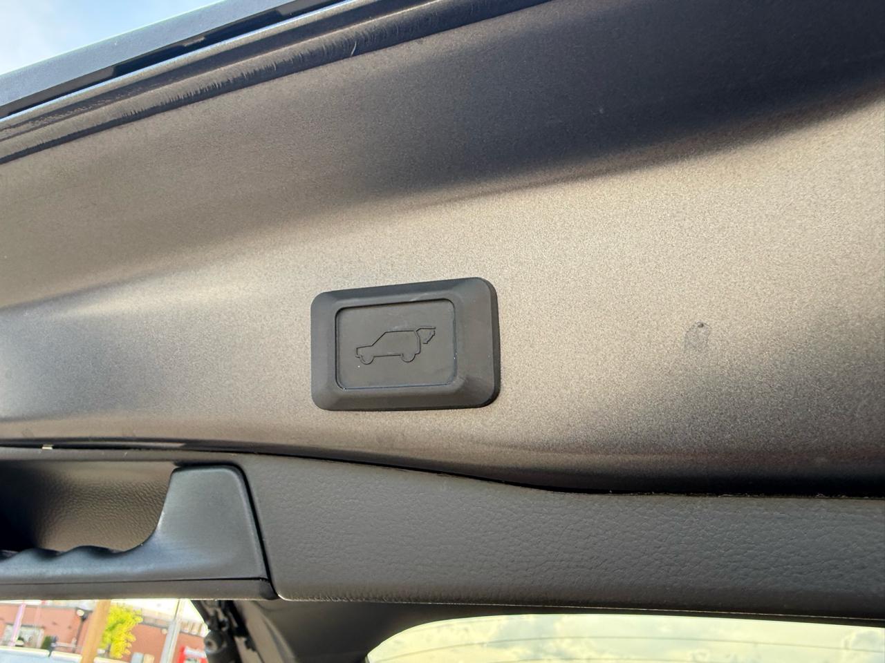 Toyota RAV4 Hybrid XLE 2024