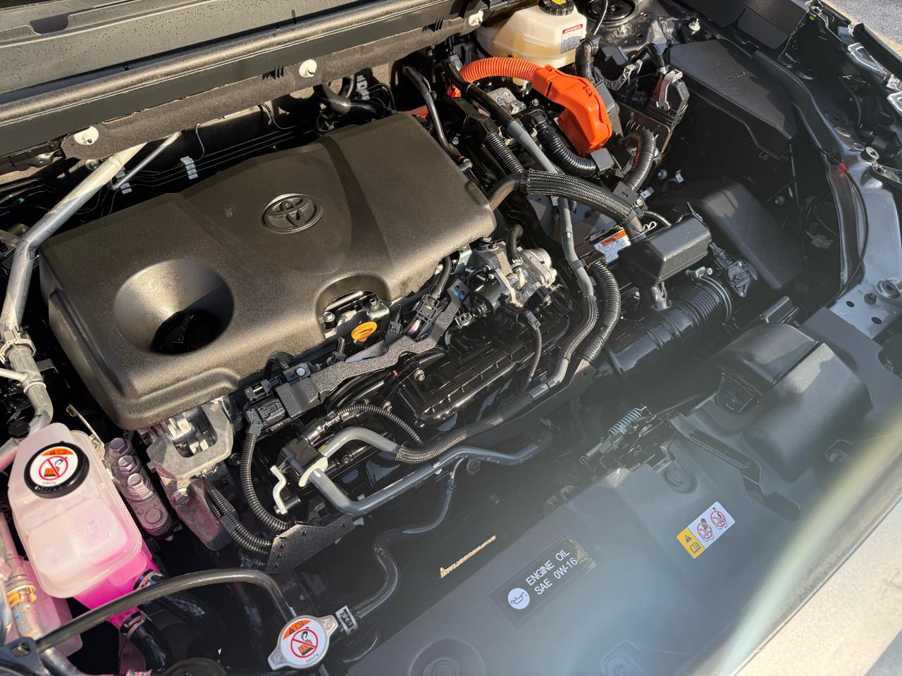 Toyota RAV4 Hybrid XLE 2024