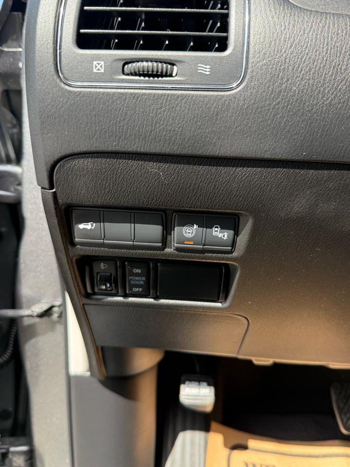 Nissan Armada Platinum 2WD 2017