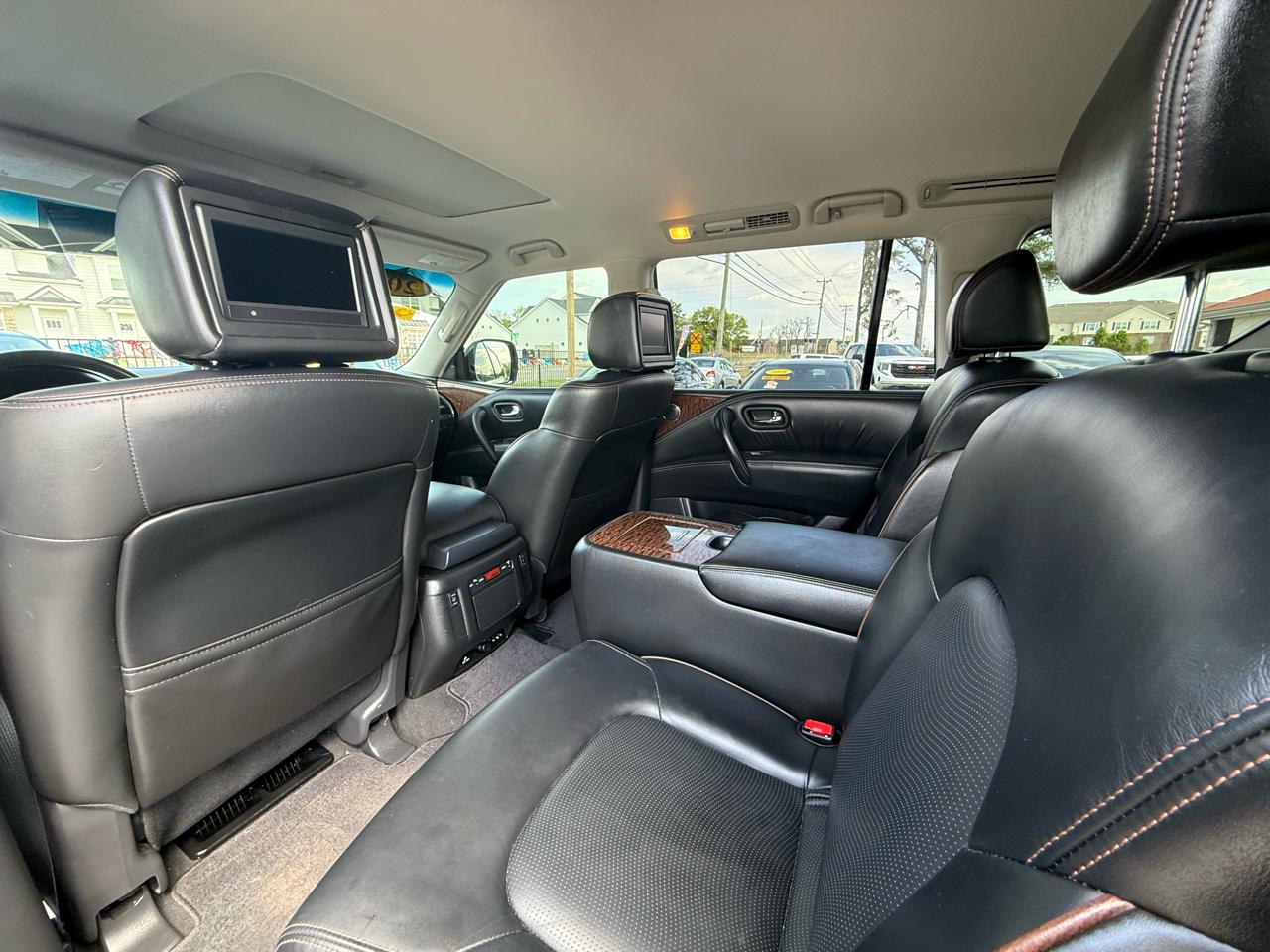 Nissan Armada Platinum 2WD 2017