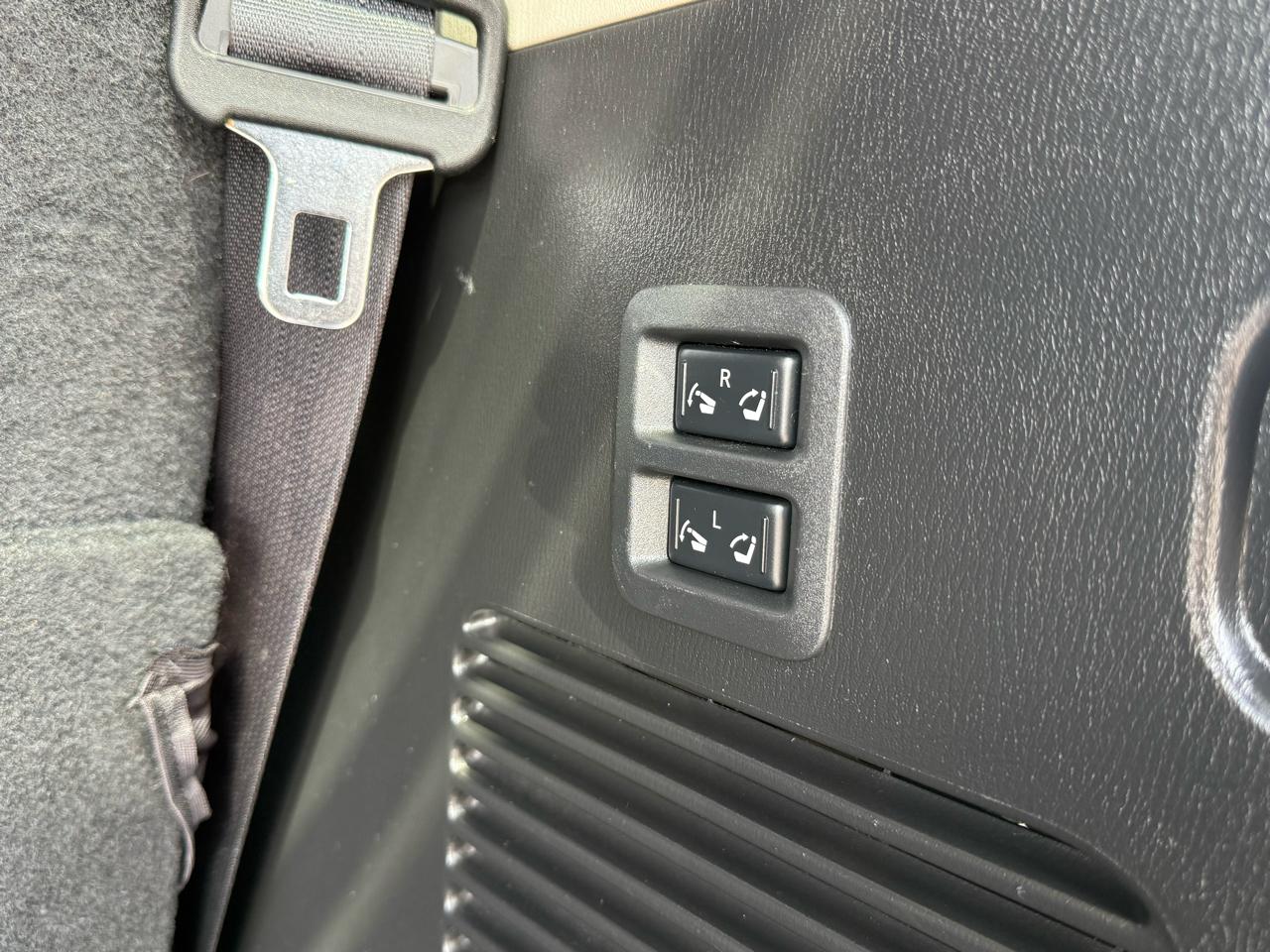 Nissan Armada Platinum 2WD 2017