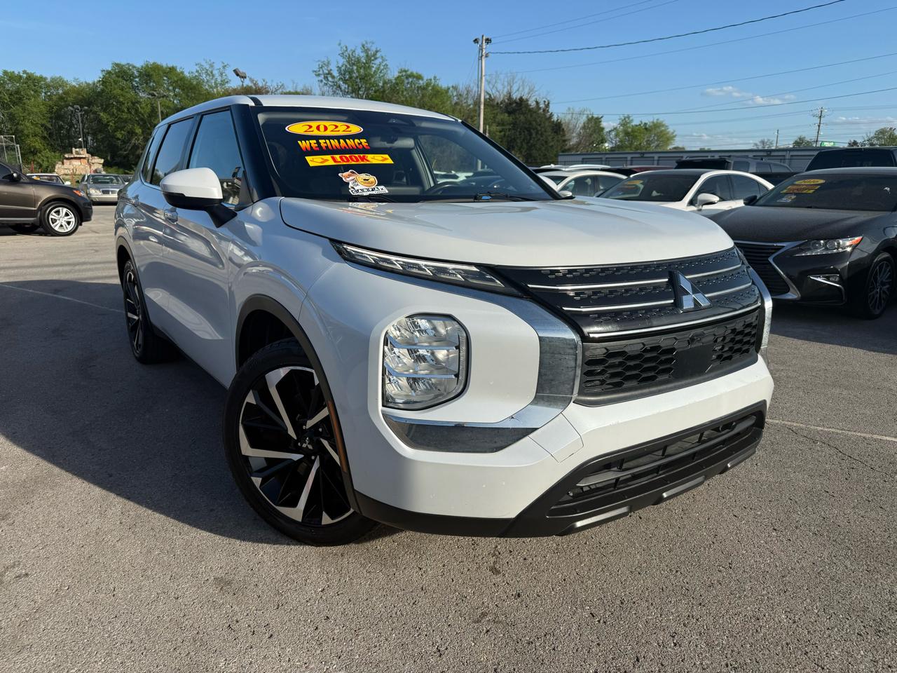 Mitsubishi Outlander ES 2WD 2022