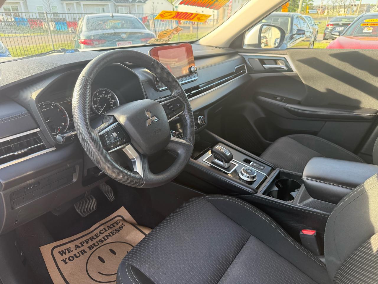 Mitsubishi Outlander ES 2WD 2022