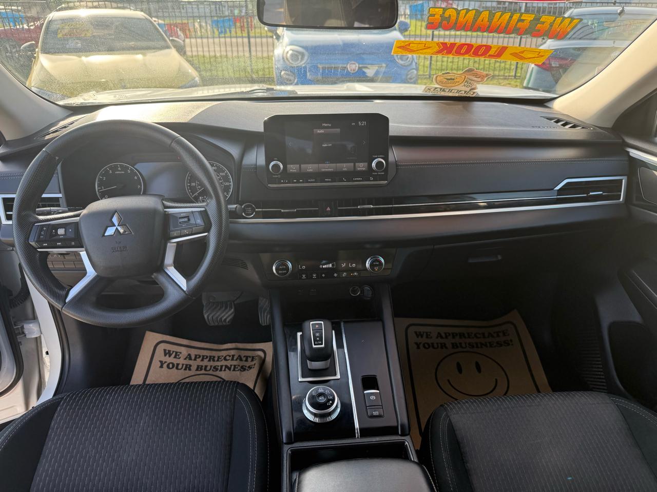 Mitsubishi Outlander ES 2WD 2022