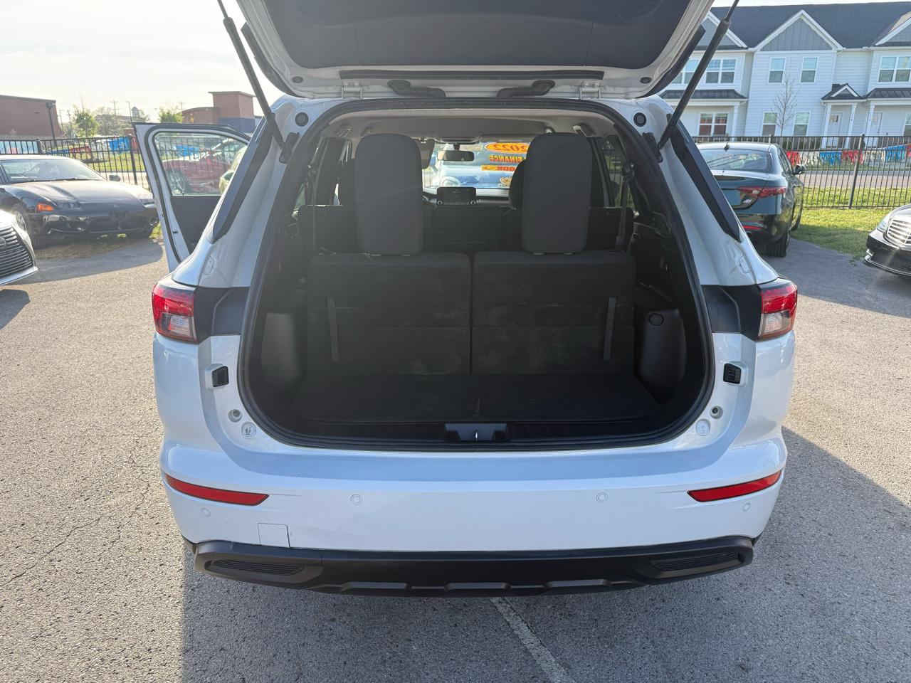 Mitsubishi Outlander ES 2WD 2022