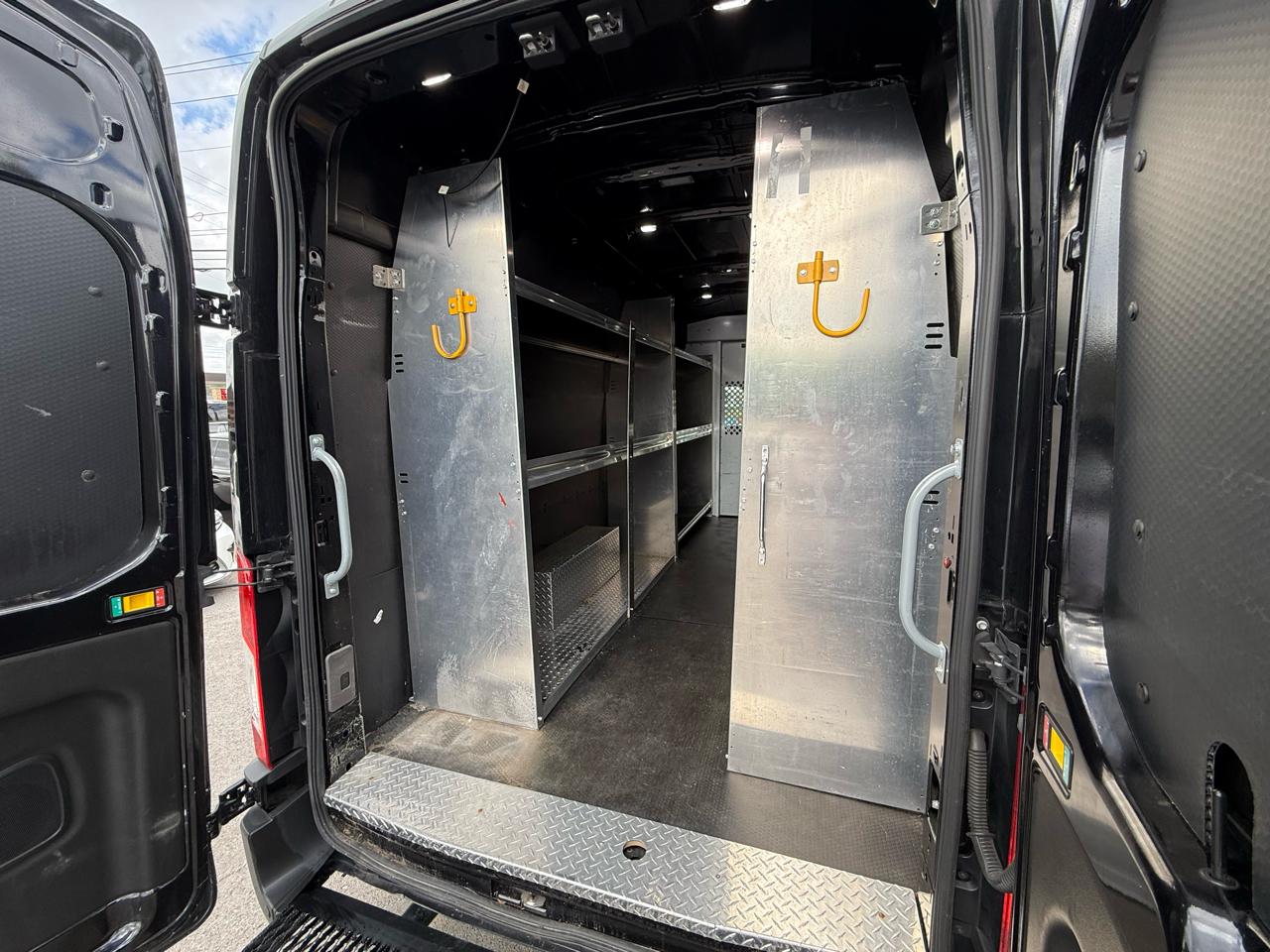 Ford Transit 250 Van High Roof w/Sliding Pass. 148-in. WB EL 2020