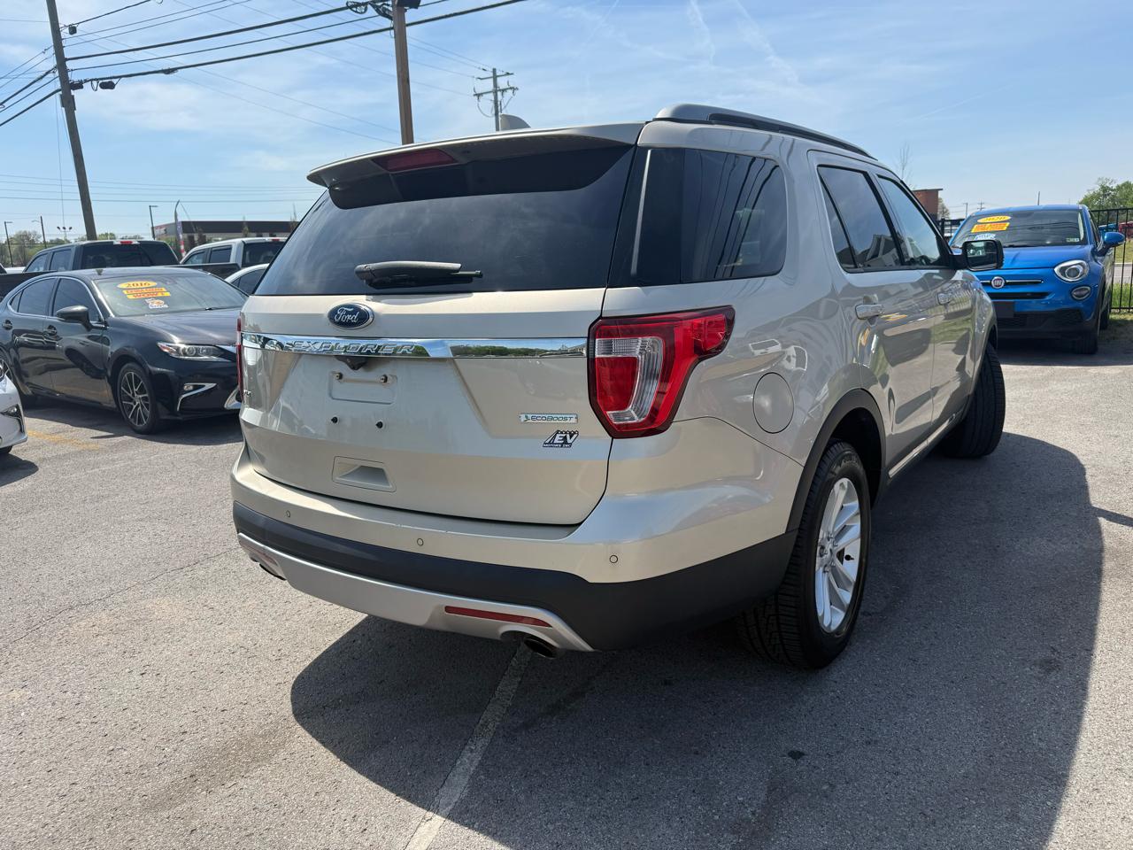Ford Explorer 4dr XLT 2017