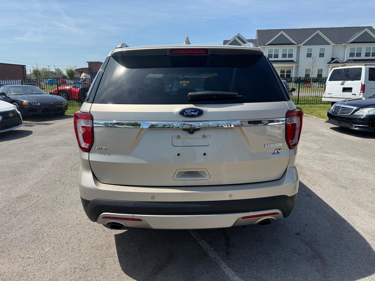 Ford Explorer 4dr XLT 2017