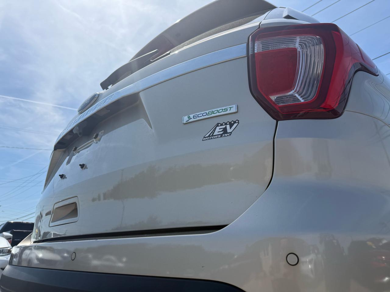 Ford Explorer 4dr XLT 2017