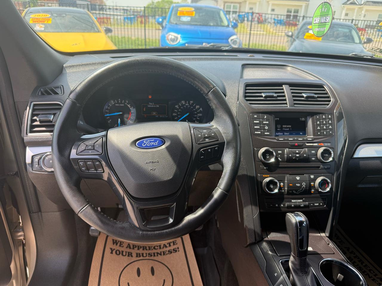 Ford Explorer 4dr XLT 2017