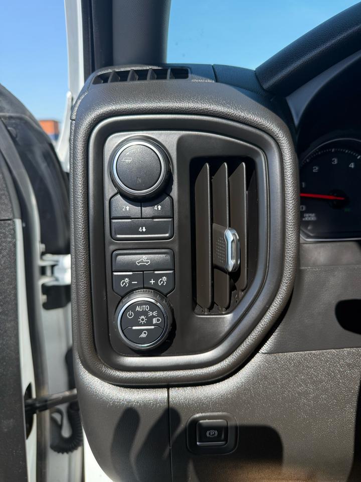 Chevrolet Silverado 2500HD Custom Crew Cab Short Box 4WD 2021