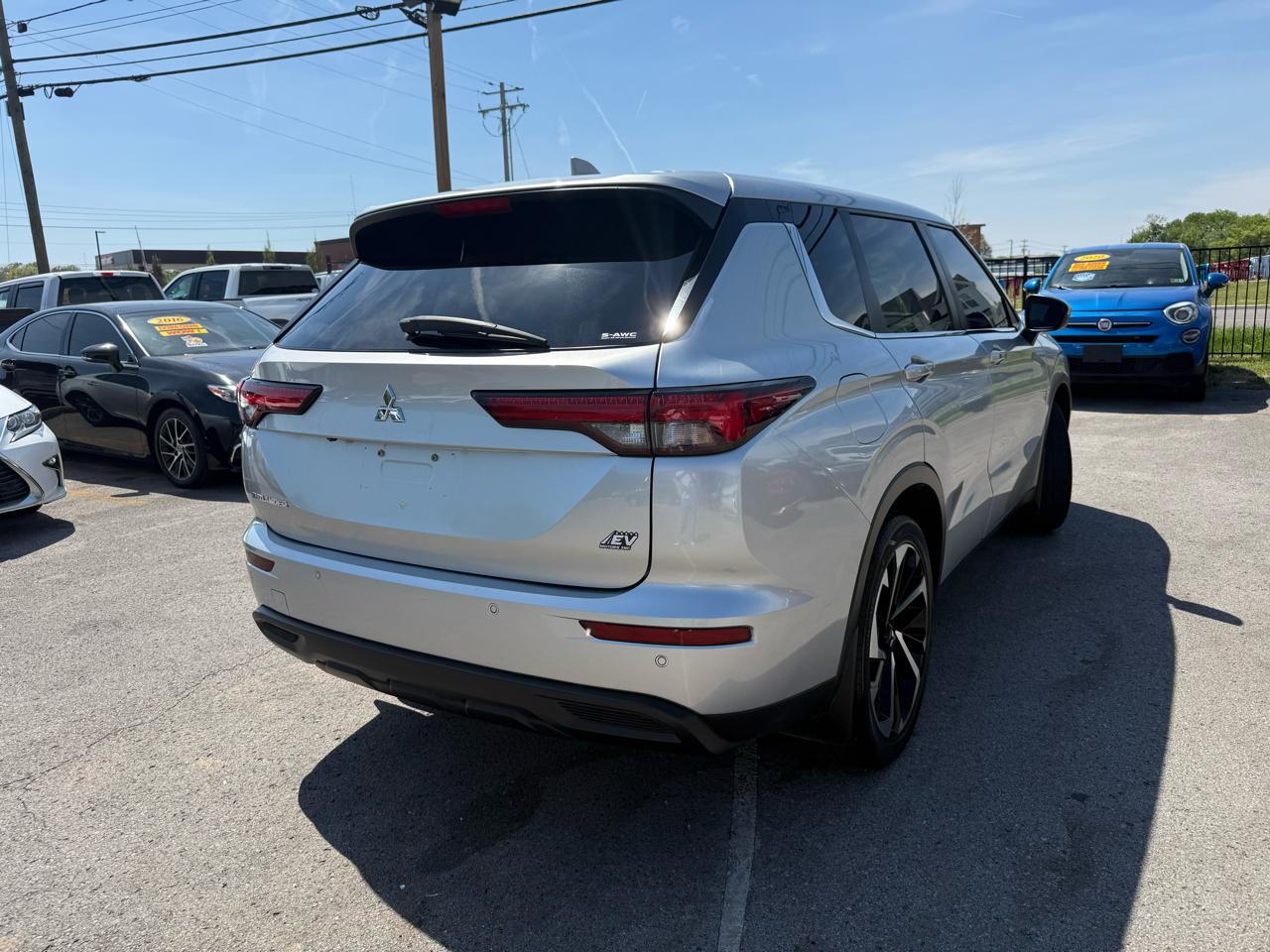 Mitsubishi Outlander SE 4WD 2022