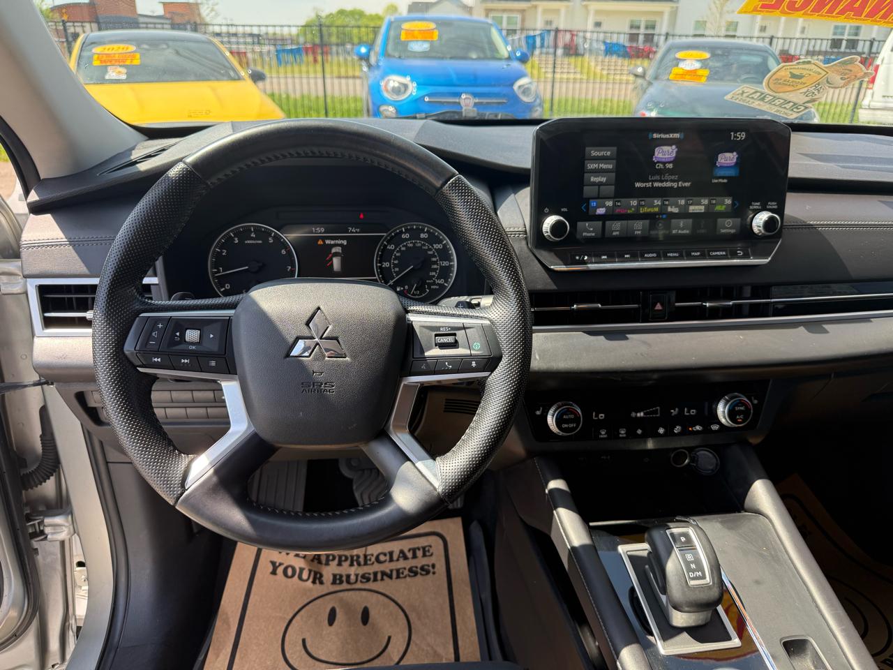 Mitsubishi Outlander SE 4WD 2022