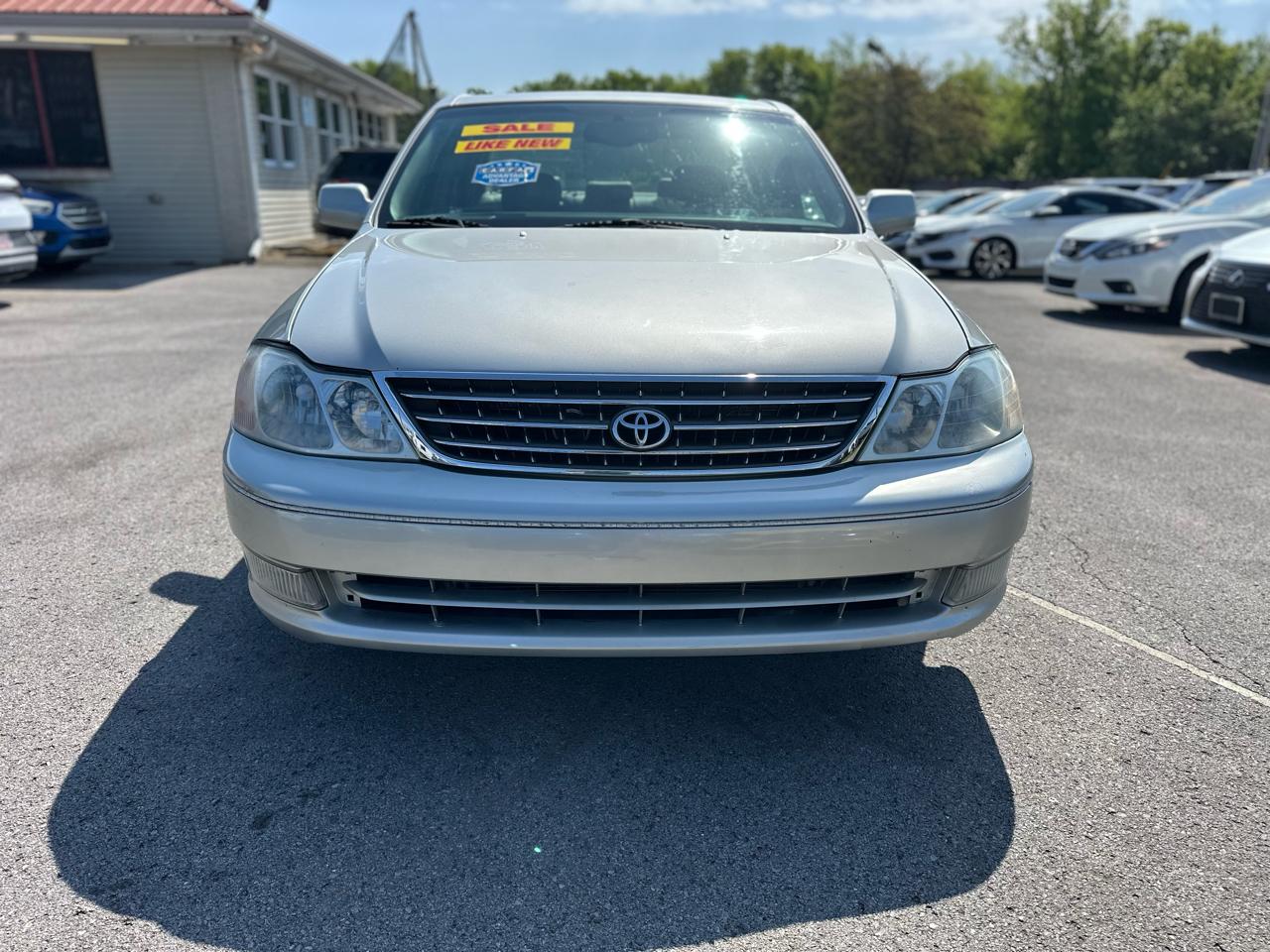 Toyota Avalon XL 2004