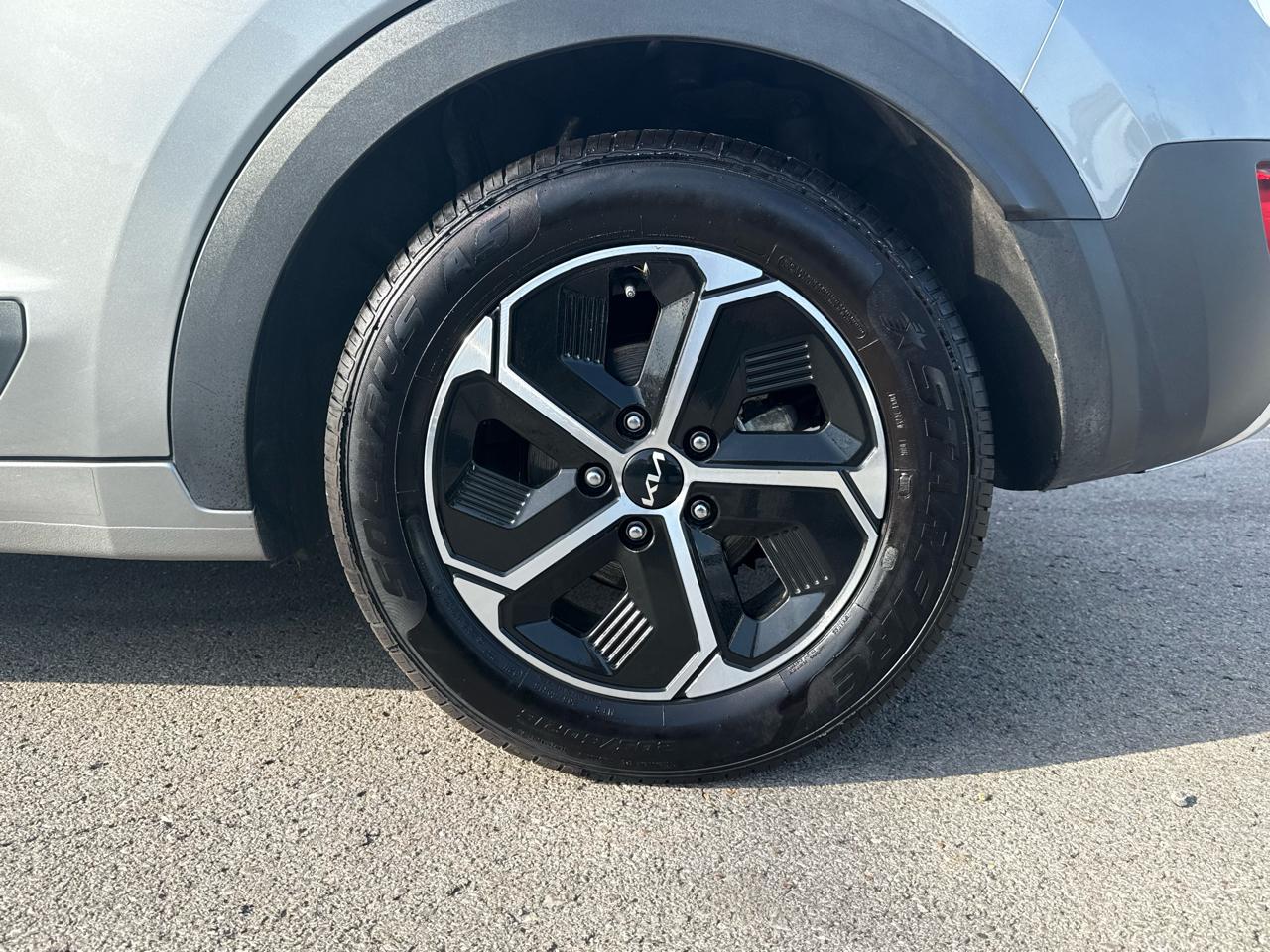 Kia Niro LX 2023