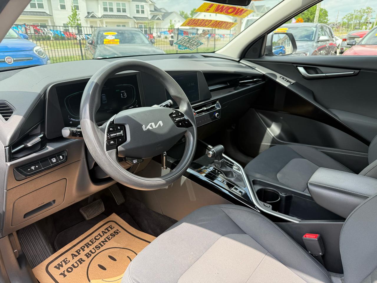 Kia Niro LX 2023