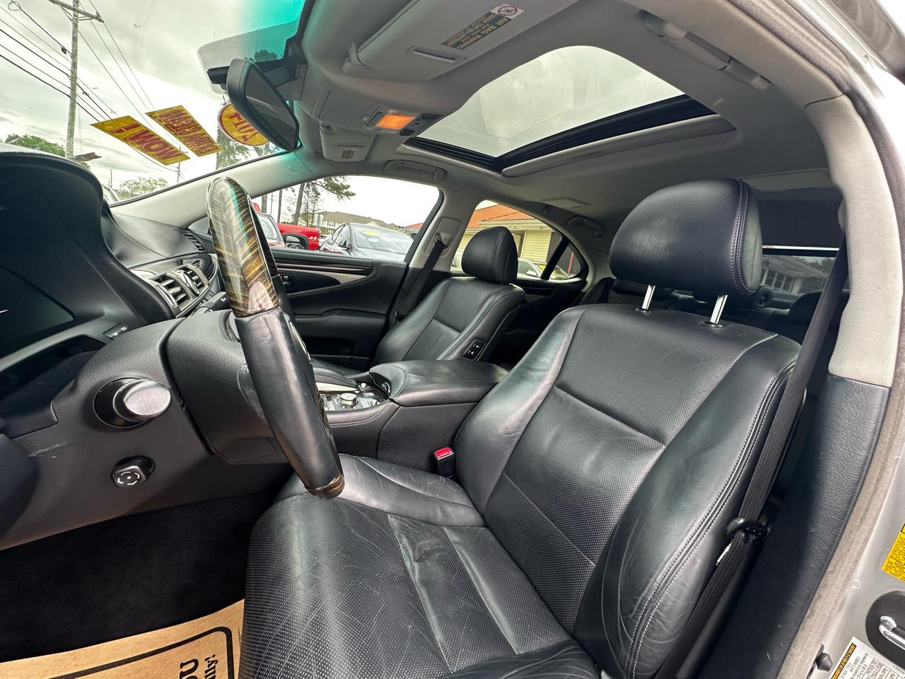 Lexus LS 460 Luxury Sedan 2014