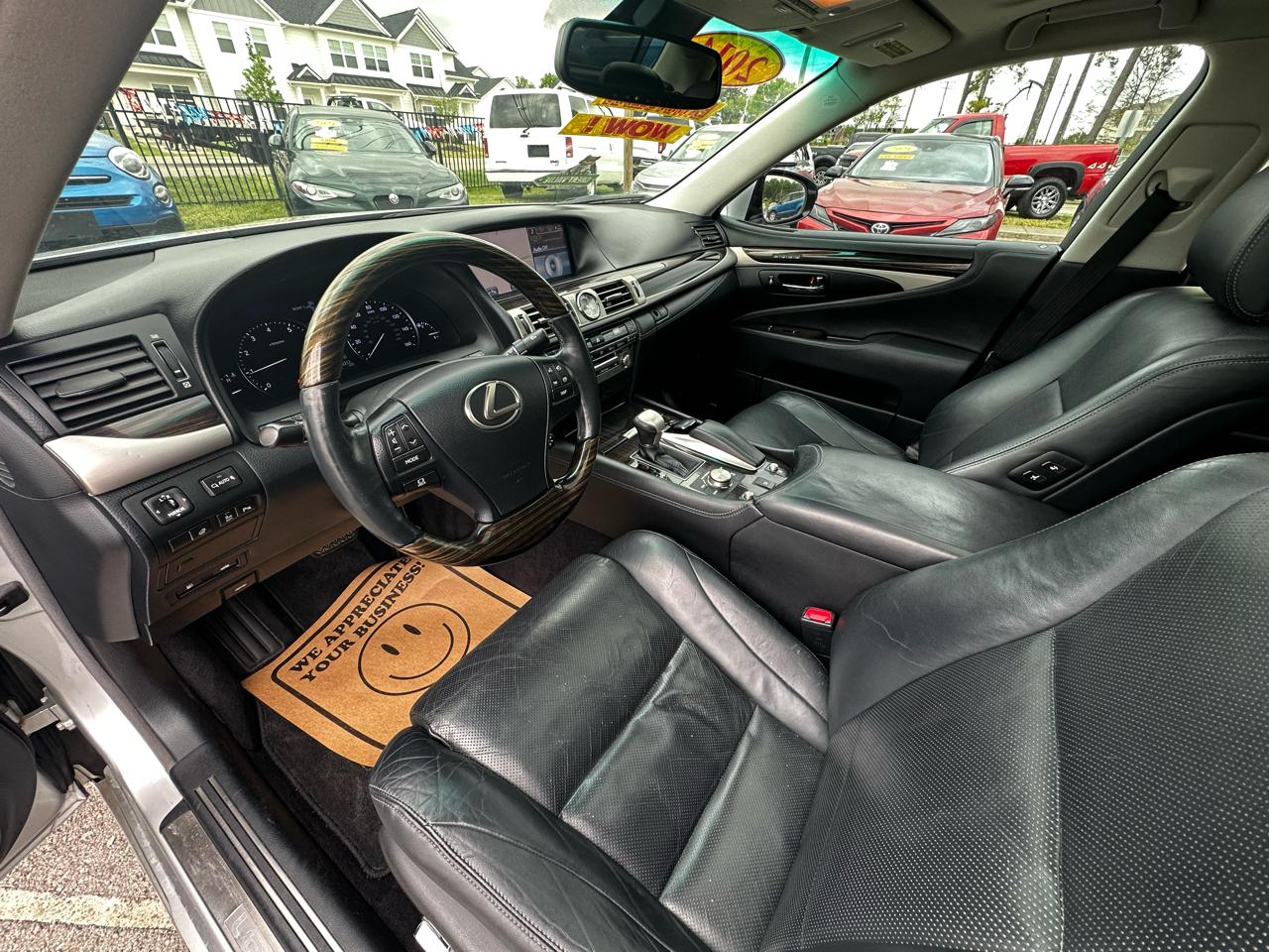 Lexus LS 460 Luxury Sedan 2014