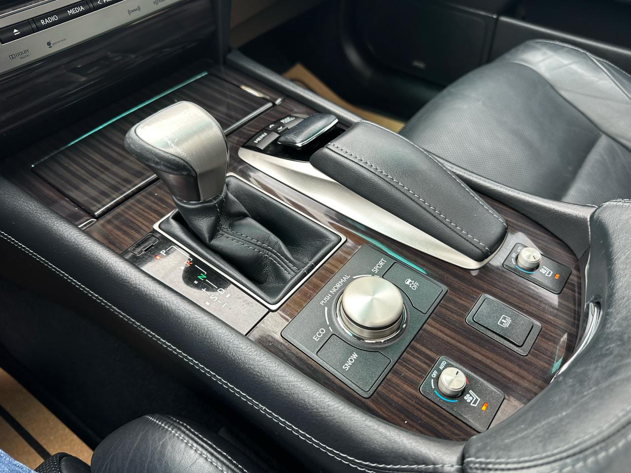 Lexus LS 460 Luxury Sedan 2014